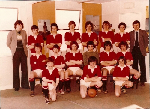 Daliburgh school 1978 or 79 Mr Odonnell, Calum Campbell,Ian Gunn,Donald Macneil,Francis Macphee,? Campbell,? Mackinnon, Mr Macleod,Lally Macormick,?,Raymond Sutherland,Archie Macleod,?,AJ Steele,Colin Macpherson,Colin Macrury,Len Steele.